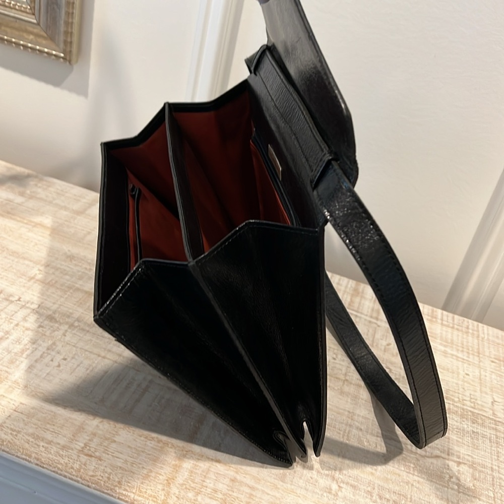 YSL Yves Saint Laurent Black Leather Envelope Shoulder Bag Clutch EUC 🖤 - Picture 12 of 14